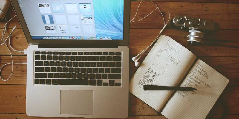 故宫飞檐跃上彩盒,京剧脸谱印入纸箱:北京包装设计中的文化IP赋能之道